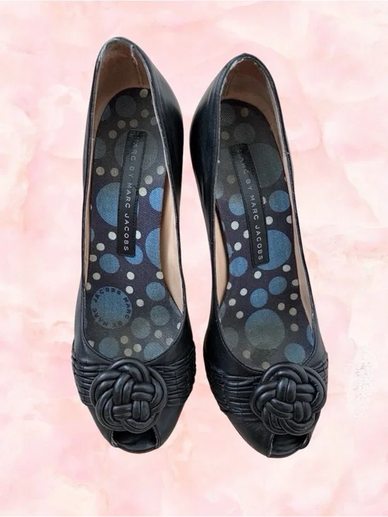 Marc by Marc Jacobs Black Leather Peep Toe Classic Pumps | Knot Detail | Size 37 - Picture 5 of 7